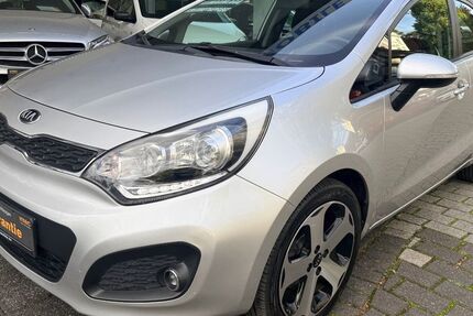 Kia Rio 99.990 km 6.950 &euro; Iserlohn 58638
