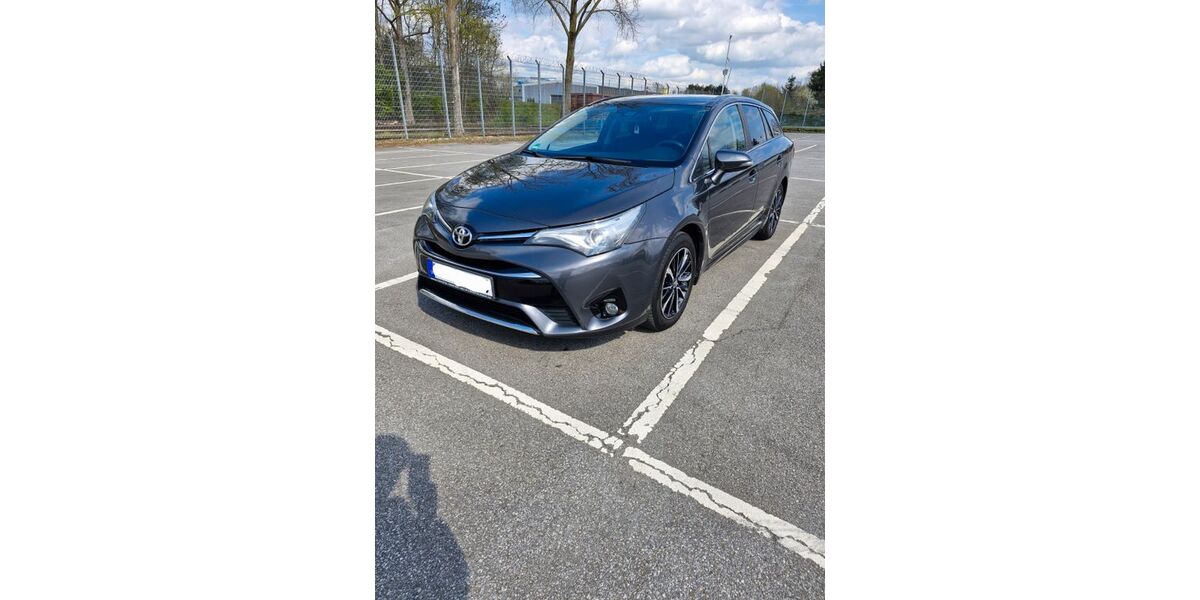 Toyota Avensis 55.150 km 17.495 &euro; Hamm 59067