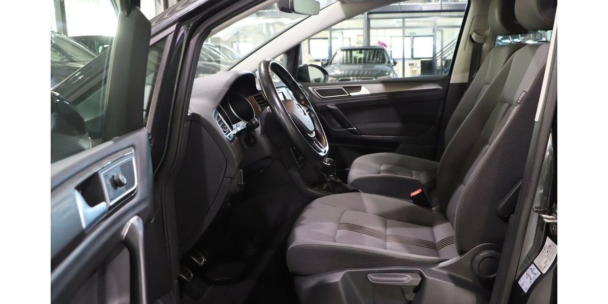 VW Golf Sportsvan 1.4 TSI ALLSTAR / XENON, NAVI-DM 119.000 km 11.444 &euro; Hamm 59077