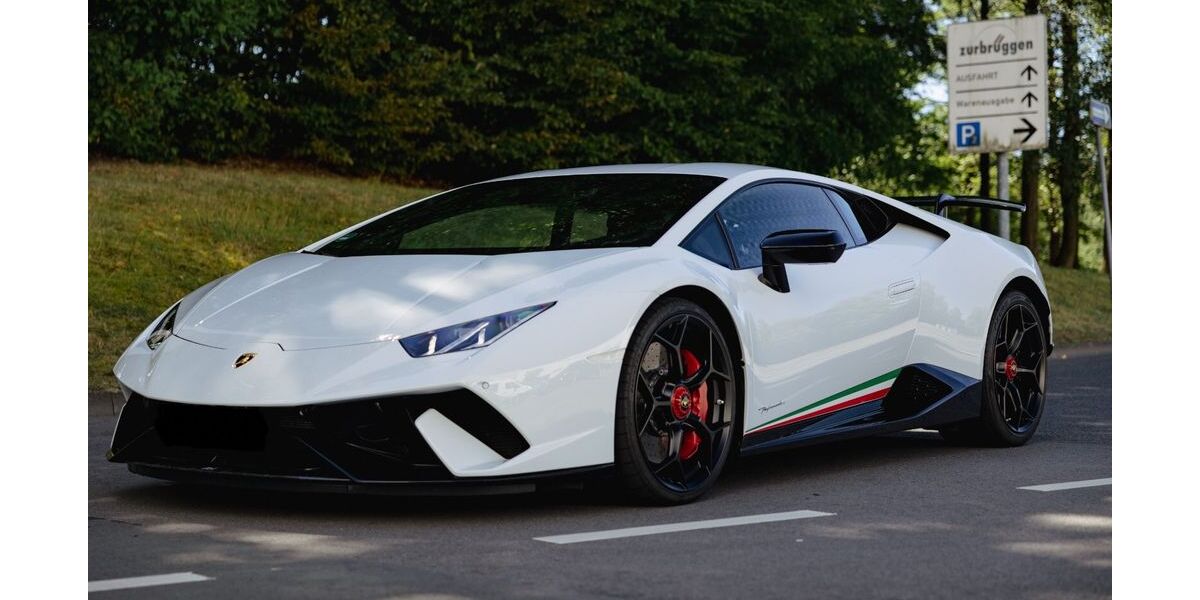 Lamborghini Huracán 15.900 km 278.000 &euro; Unna 59423