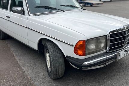 Mercedes-Benz 300 219.000 km 18.800 &euro; Dortmund 44267