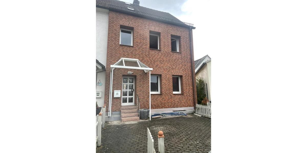 Reihenhaus Arnsberg Holzen - 5 Zimmer, 120 m&sup2;, 1.200&euro; | Angebot:26042794