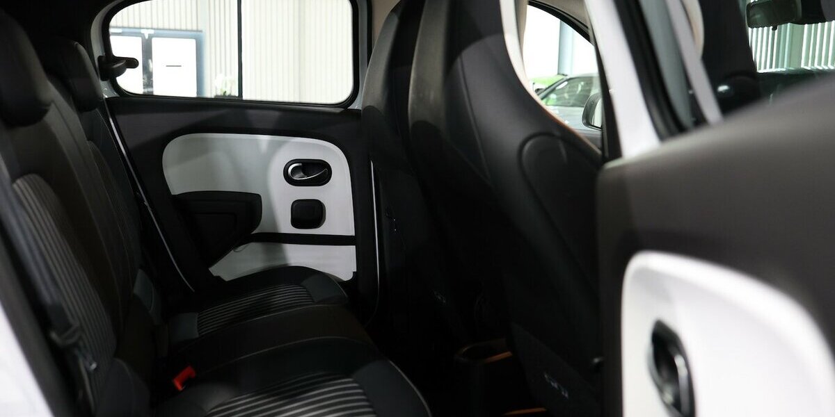 Renault Twingo TECHNO ELECTRIC SPURHALTE, LEDER, KAMERA 10.000 km 13.991 &euro; Hamm 59077
