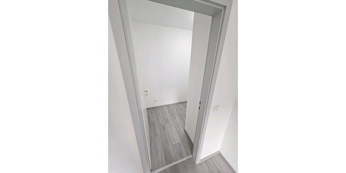 Dachgeschoßwohnung Hagen Hagen-Mitte - 1.5 Zimmer, 70 m&sup2;, 550&euro; | Angebot:26035013