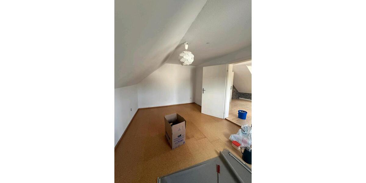 Dachgeschoßwohnung Witten Heven - 3 Zimmer, 70 m&sup2;, 630&euro; | Angebot:26532757