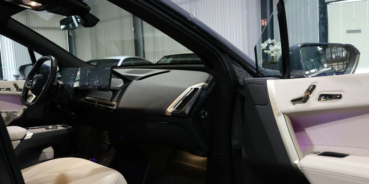 BMW iX 40 xDrive SPORT TITAN GLAS STORM EINZELSTÜCK 79.000 km 41.777 &euro; Hamm 59077