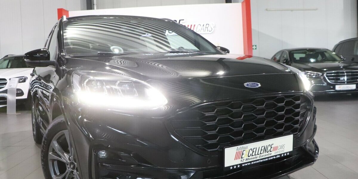 Ford Kuga 2.0 ECOBLUE STYLE ST-LINE SPORT BLACK / LED 125.000 km 17.444 &euro; Hamm 59077