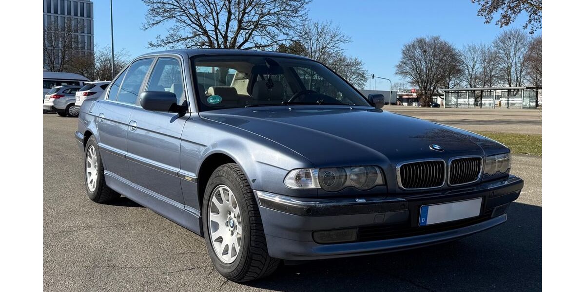 BMW 728 246.139 km 10.200 &euro; Dortmund 44139