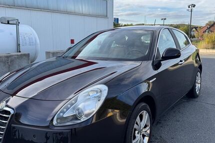 Alfa Romeo Giulietta 241.101 km 2.990 &euro; dortmund 44369