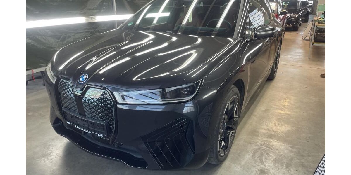 BMW iX 26.829 km 42.870 &euro; Hamm 59067