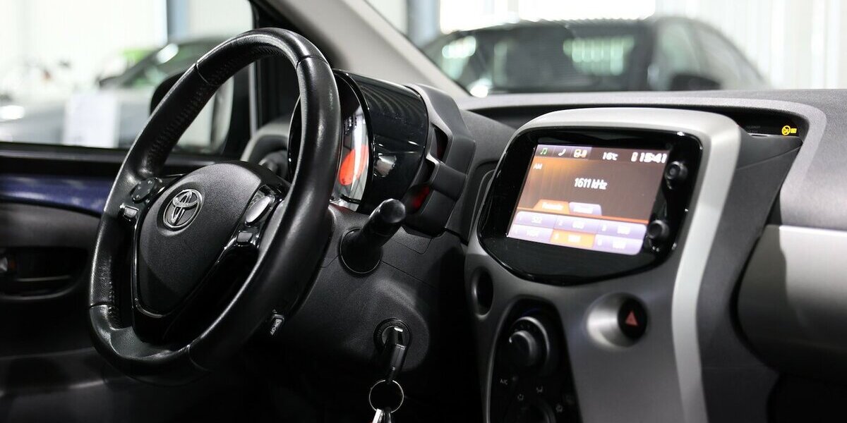 Toyota Aygo 1.0 X-PLAY TOUCH / TEMPOMAT, KAMERA, PDC 72.000 km 7.331 &euro; Hamm 59077