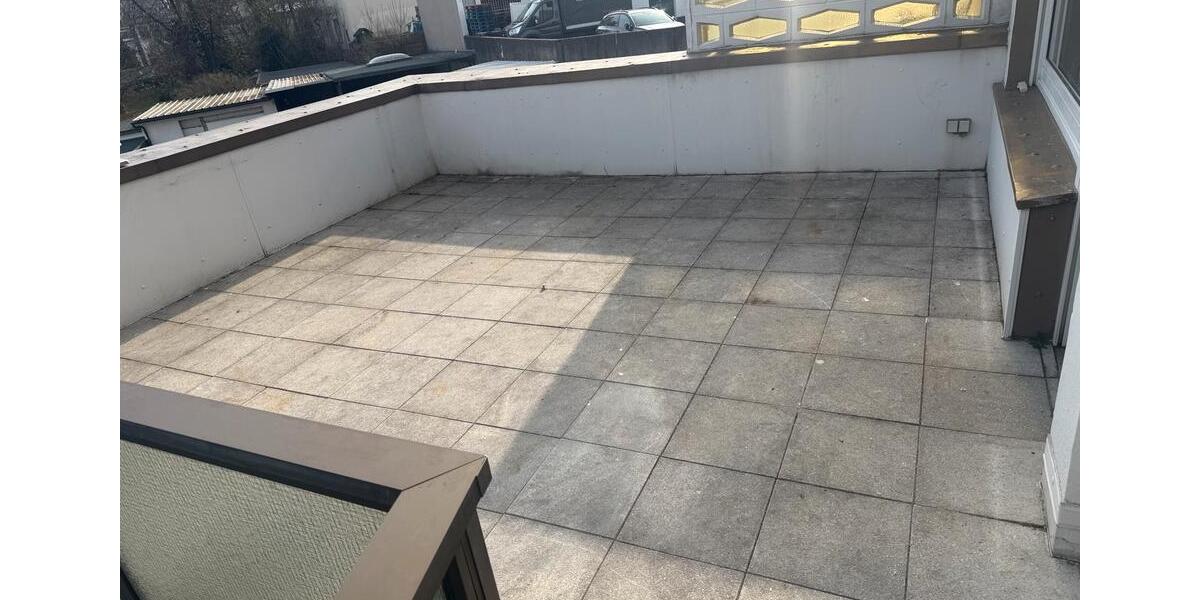 Erdgeschoßwohnung Iserlohn - 4 Zimmer, 130 m&sup2;, 1.370&euro; | Angebot:25855856