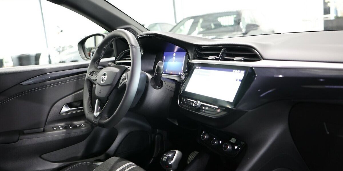 Opel Corsa F 1.2 T GS-SPORT TECH ALL-BLACK / MATRIX / 25.000 km 16.444 &euro; Hamm 59077