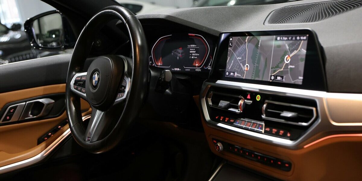 BMW 330d Touring xDrive Advantage / LED, HEAD-UP 227.000 km 11.902 &euro; Hamm 59077