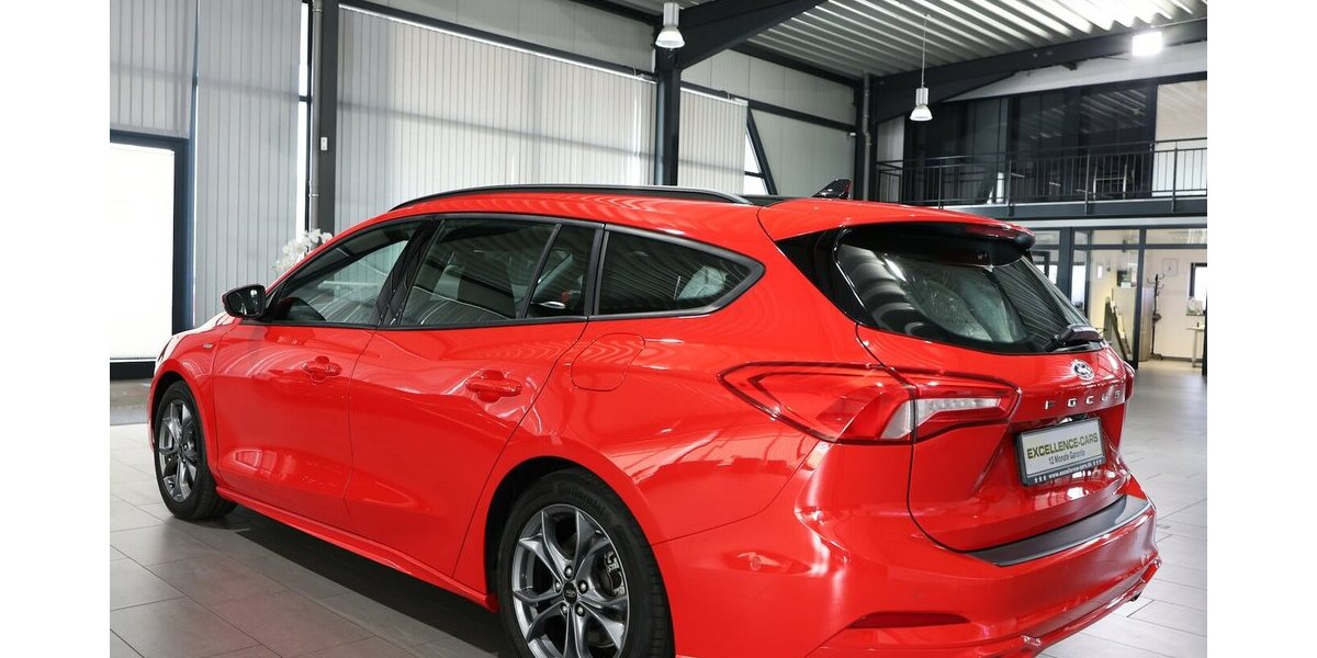 Ford Focus Tunier 1.5 EB ST-LINE / 1.HAND / PANORAMA 60.000 km 17.777 &euro; Hamm 59077