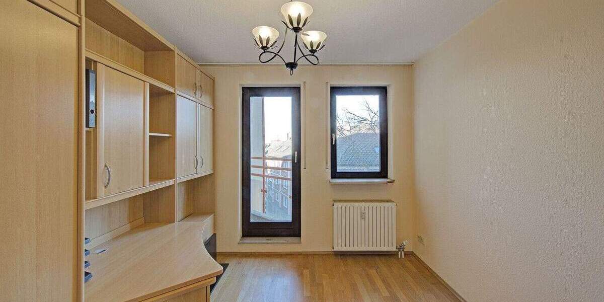 Etagenwohnung Dortmund Mitte - 3 Zimmer, 93 m&sup2;, 980&euro; | Angebot:25685355