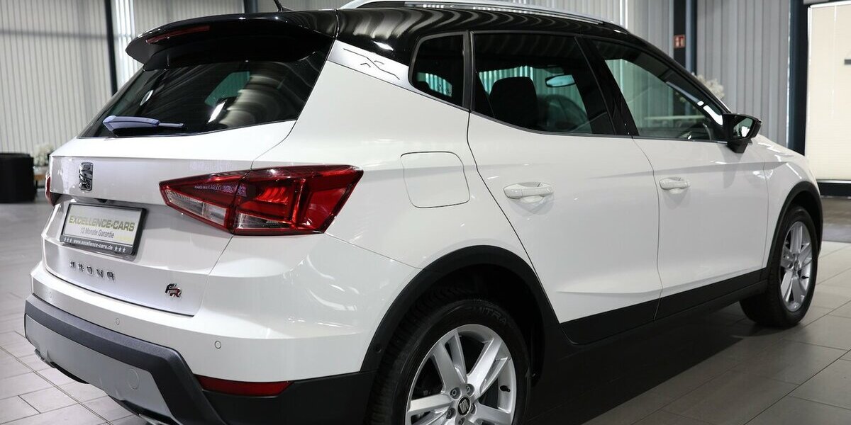 Seat Arona 1.5 TSI XCELLENCE FR-SPORT / WHITE & BLACK 90.000 km 14.555 &euro; Hamm 59077