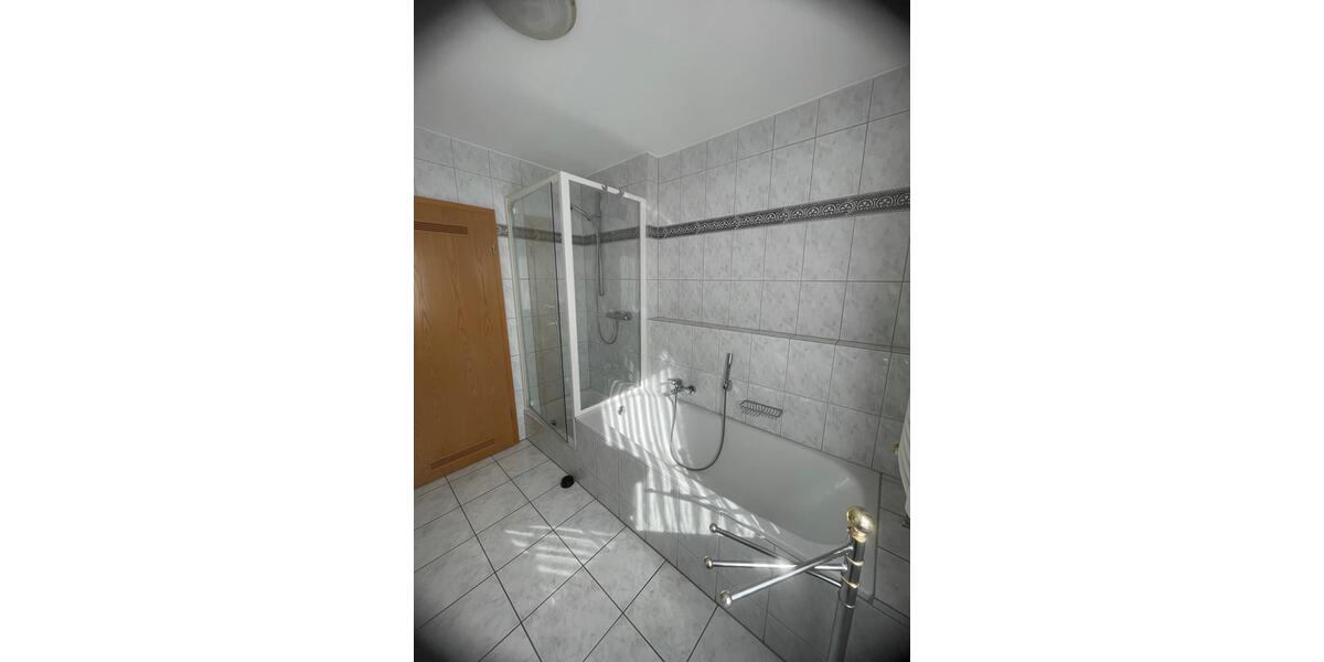 Etagenwohnung Lünen Alstedde - 3.5 Zimmer, 98 m&sup2;, 1.070&euro; | Angebot:25308401