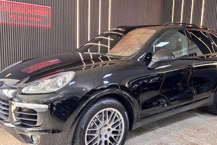Porsche Cayenne 141.876 km 32.950 &euro; Dortmund 44388