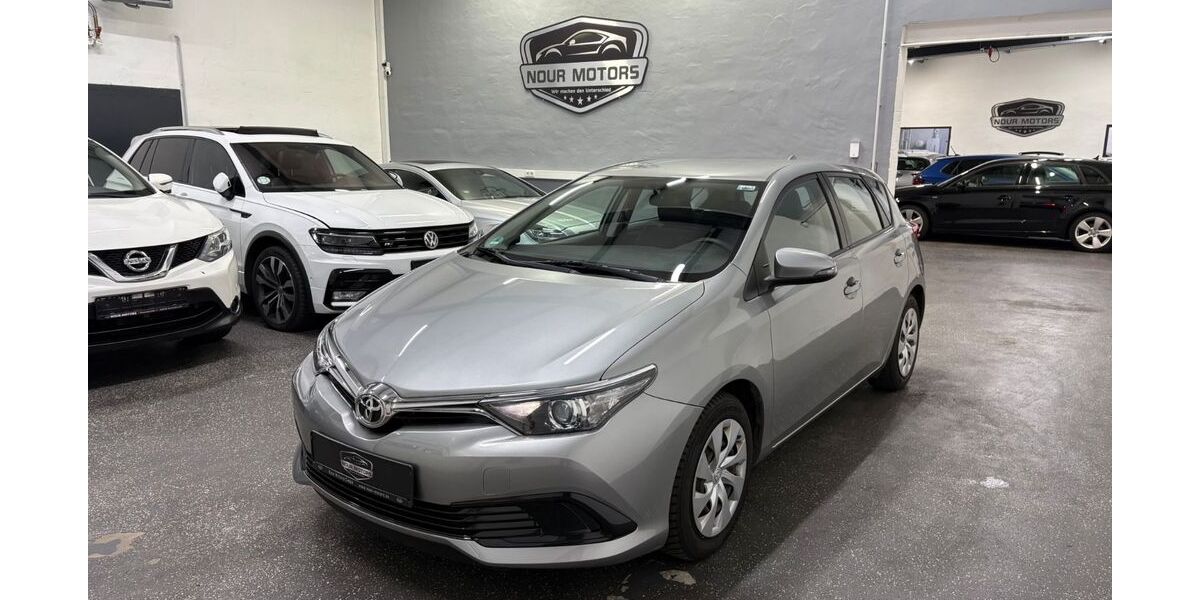 Toyota Auris 74.800 km 9.500 &euro; Iserlohn 58638