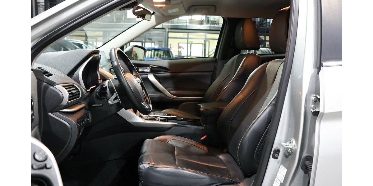 Mitsubishi Eclipse Cross 1.5 T-MIVEC TOP / LED, LEDER, HUD 47.000 km 18.444 &euro; Hamm 59077