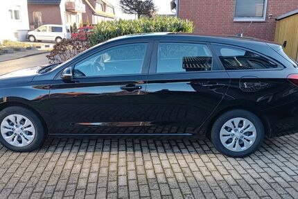 Hyundai i30 102.000 km 8.900 &euro; Lüdinghausen 59348