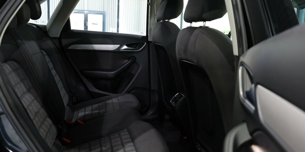 Audi Q3 2.0 TFSI QUATTRO SPORT / NAVI+KAMERA / ALLRAD 97.000 km 15.993 &euro; Hamm 59077