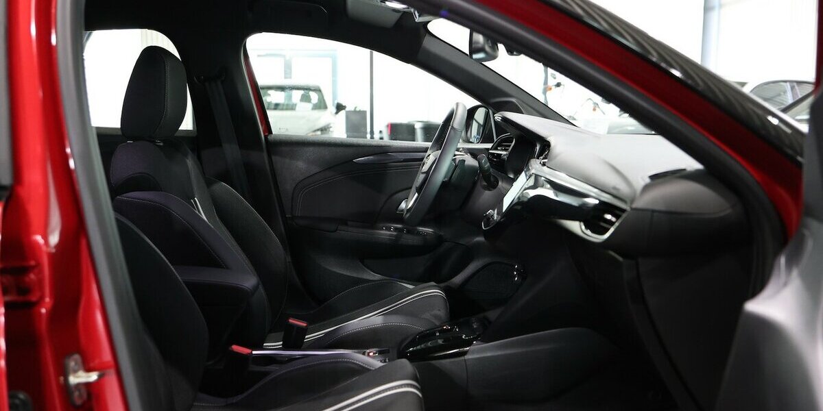 Opel Corsa F T GS-SPORT TECH, RED & BLACK / AUTOMATIK 8.500 km 20.991 &euro; Hamm 59077
