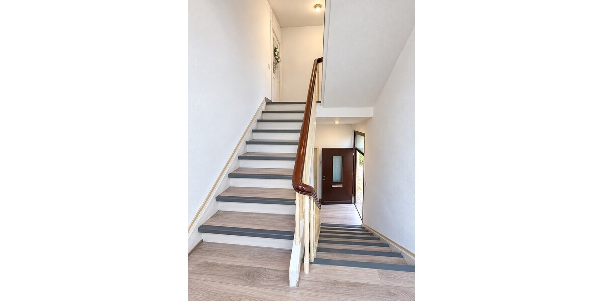 Dreifamilienhaus mit Gewerbe in Dortmund-Aplerbeck - Mehrfamilienhaus, Wohnhaus Dortmund / Aplerbeck Aplerbeck | Angebot:27351569