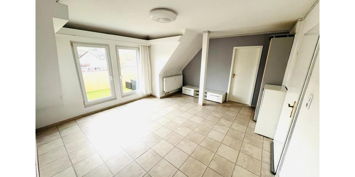 Dachgeschoßwohnung Menden (Sauerland) - 4 Zimmer, 80 m&sup2;, 179.000&euro; | Angebot:24750548