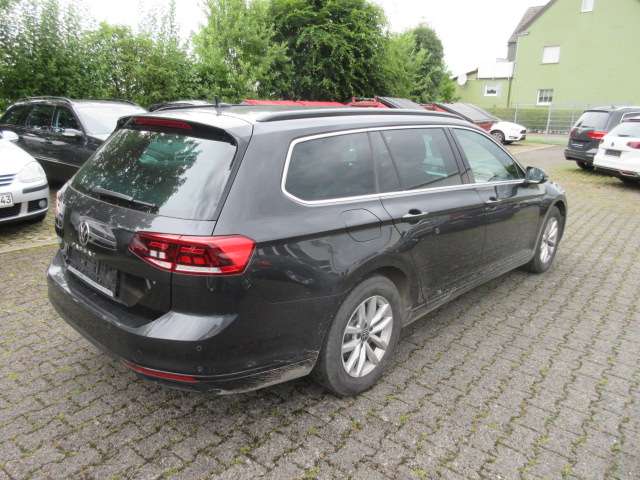 VW Passat Variant 2.0 TDI DSG NAVI AHK KAMERA LED ALU 193.960 km 15.988 &euro; Bergkamen 59192