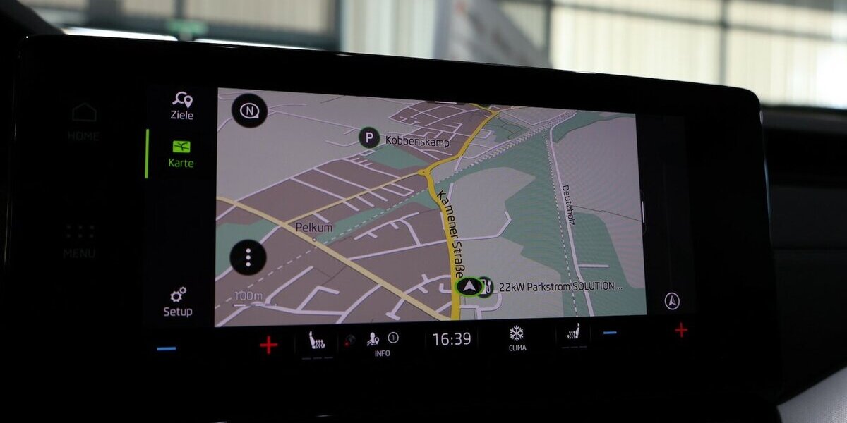 Skoda Octavia Combi 2.0 TDI FIRST-EDITION WHITE / LED 152.000 km 15.991 &euro; Hamm 59077