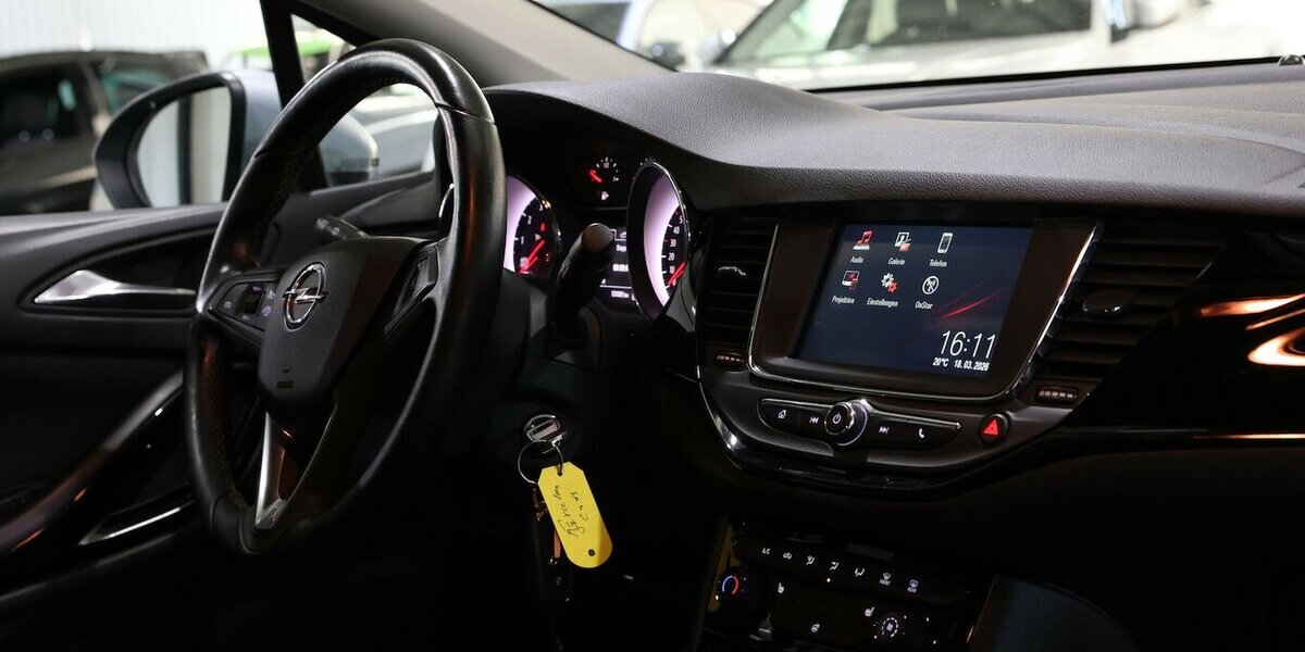 Opel Astra K ST 1.6 T ACTIVE 200-PS / APPLE+ANDROID 130.000 km 8.991 &euro; Hamm 59077