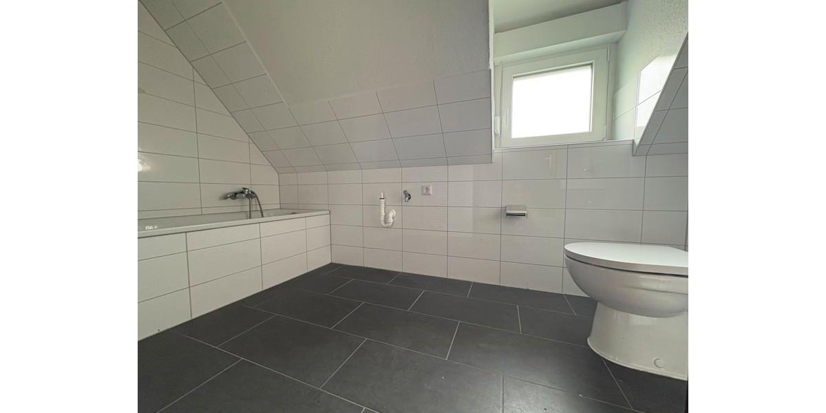 Dachgeschoßwohnung Dortmund Mengede - 2.5 Zimmer, 54 m&sup2;, 445&euro; | Angebot:24776655