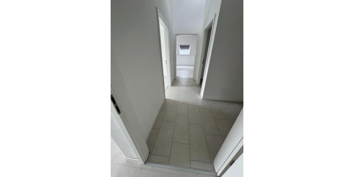 Dachgeschoßwohnung Kamen - 3 Zimmer, 74 m&sup2;, 710&euro; | Angebot:26296388