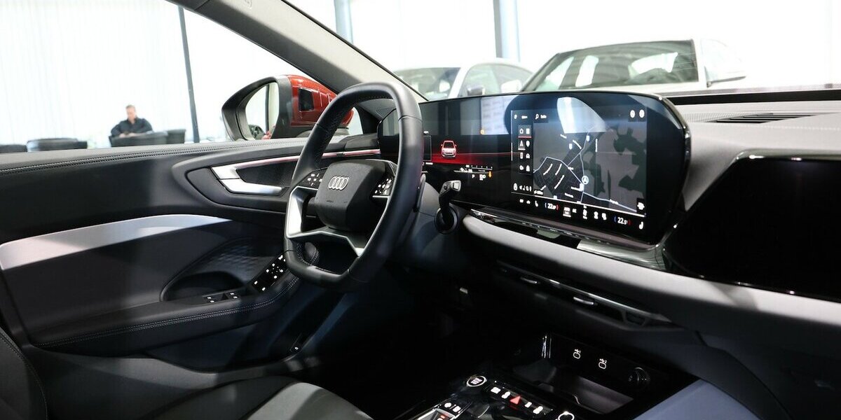 Audi A5 Avant TFSI TECH-PLUS / TOLLES FAHRZEUG / 11.000 km 40.444 &euro; Hamm 59077