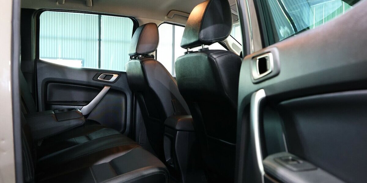Ford Ranger 3.2 D 4x4 DK LIMITED // SONDERMODELL // 146.000 km 25.991 &euro; Hamm 59077