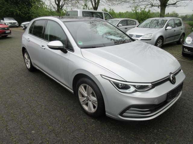 VW Golf Life 1.5 eTSI DSG NAVI PANO KAMERA LED+ ACC e 46.720 km 23.788 &euro; Bergkamen 59192