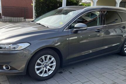 Ford Mondeo 188.000 km 8.350 &euro; Bergkamen 59192