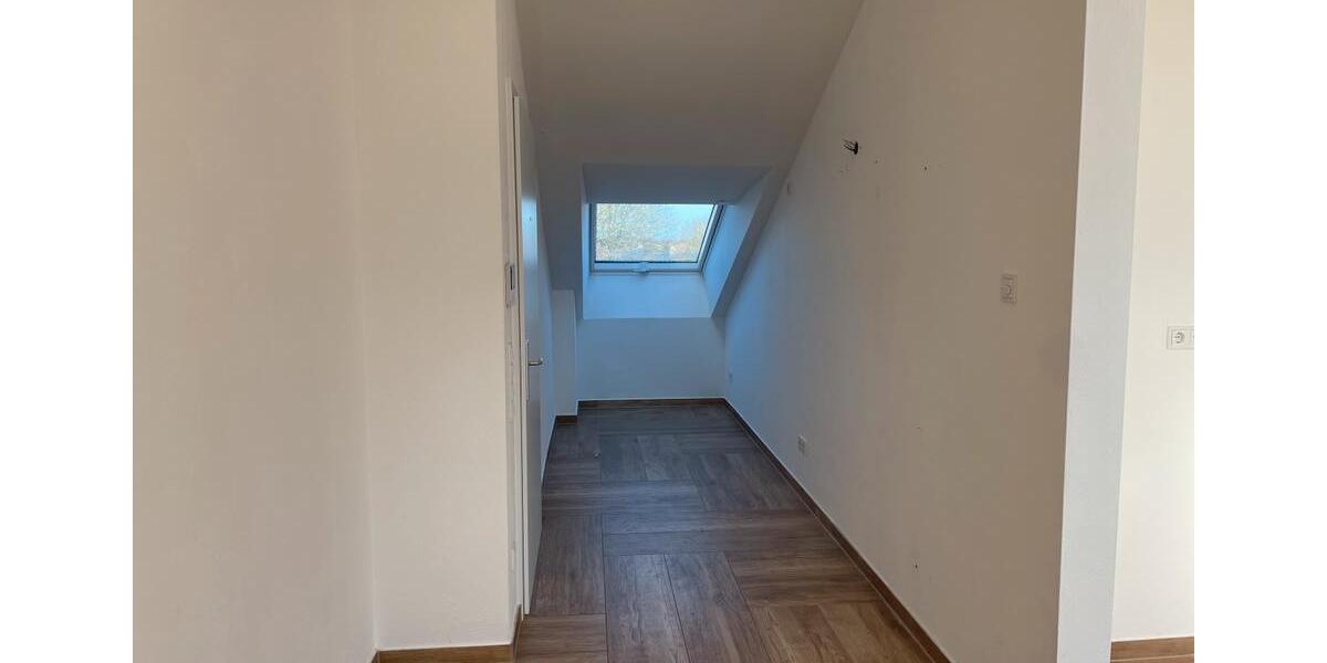 Dachgeschoßwohnung Ahlen - 4 Zimmer, 153 m&sup2;, 1.800&euro; | Angebot:24815718