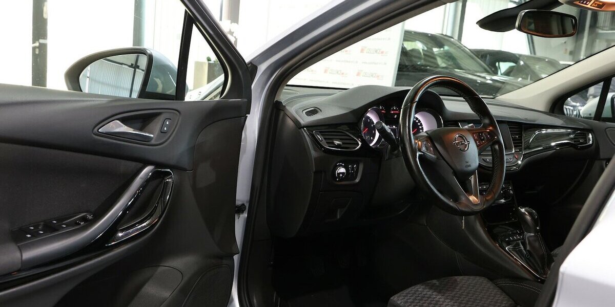 Opel Astra K ST 1.6 T ACTIVE 200-PS / APPLE+ANDROID 130.000 km 10.991 &euro; Hamm 59077