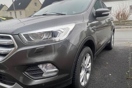 Ford Kuga 50.400 km 15.000 &euro; Menden 58710