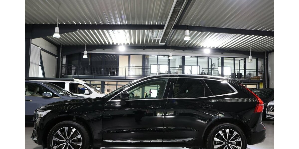 Volvo XC60 B4 AWD PLUS-BRIGHT BLACK & BEIGE / SCHÖN 94.000 km 30.444 &euro; Hamm 59077