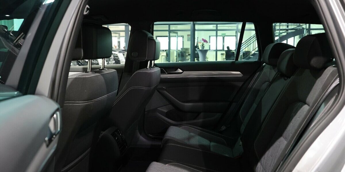 VW Passat Variant GTE DSG IQ BUSINESS R-LINE SPORT 86.000 km 24.600 &euro; Hamm 59077