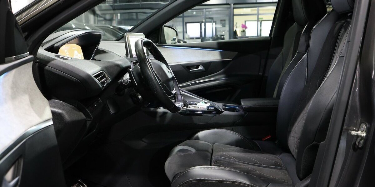 Peugeot 3008 2.0 BLUE-HDI 180 GT-LINE-SPORT / I-COCKPIT 138.000 km 16.555 &euro; Hamm 59077