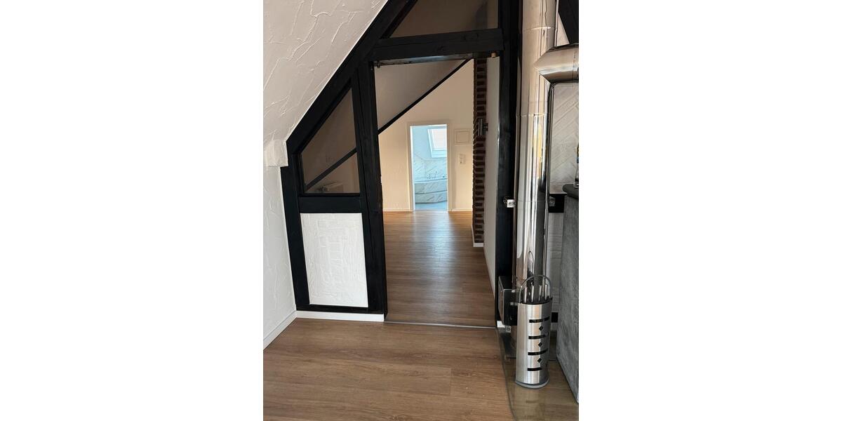 Dachgeschoßwohnung Iserlohn Sümmern - 3 Zimmer, 134 m&sup2;, 1.500&euro; | Angebot:24934997