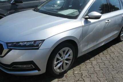 Skoda Octavia Style 2.0 TDI DSG NAVI GRA LED ALU APS SIT 82.800 km 22.900 &euro; Bergkamen 59192