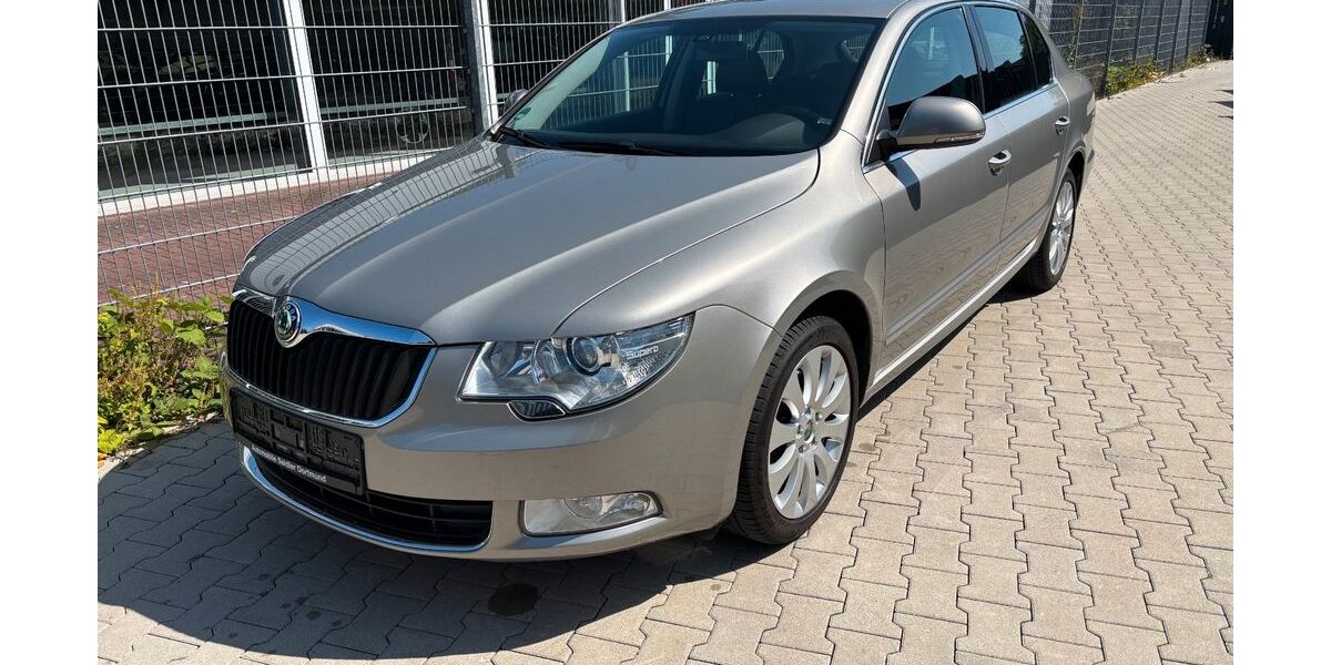 Skoda Superb 115.230 km 8.900 &euro; Dortmund 44145