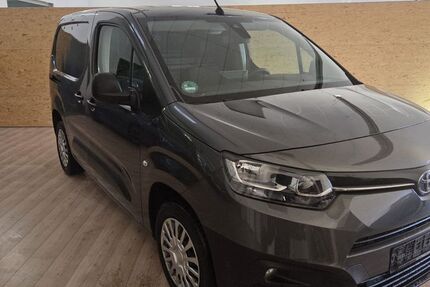 Toyota Proace City (Verso) 137.307 km 14.250 &euro; Drensteinfurt 48317