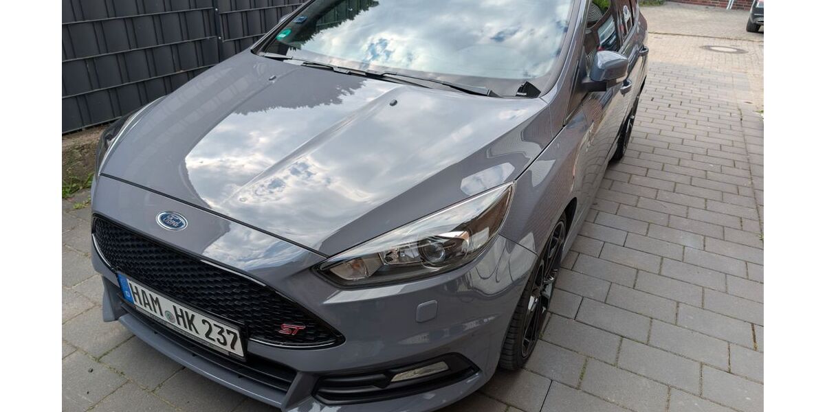 Ford Focus 86.000 km 17.999 &euro; Nordkirchen 59394